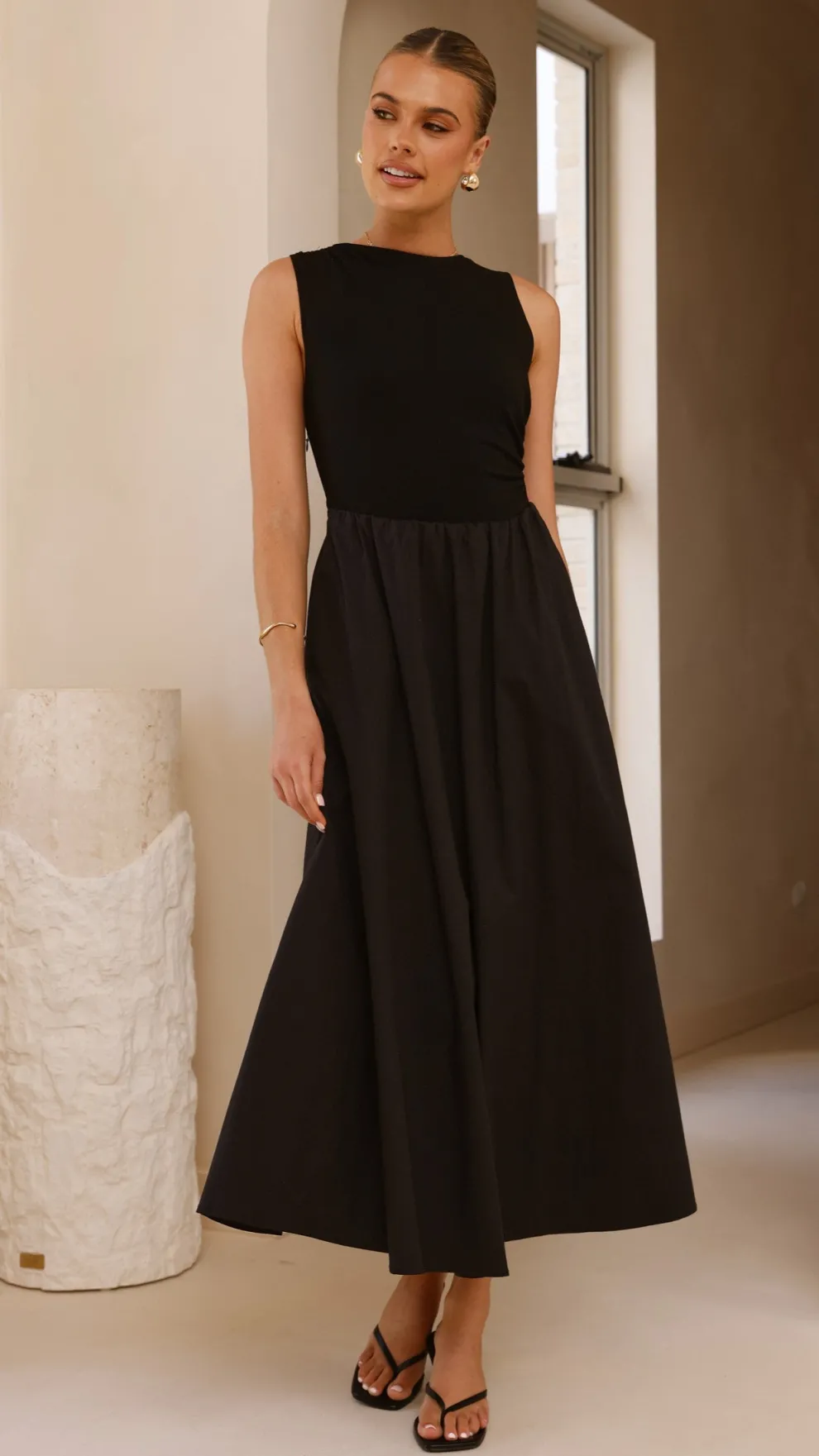 Aria Sleeveless Midi Dress - Black