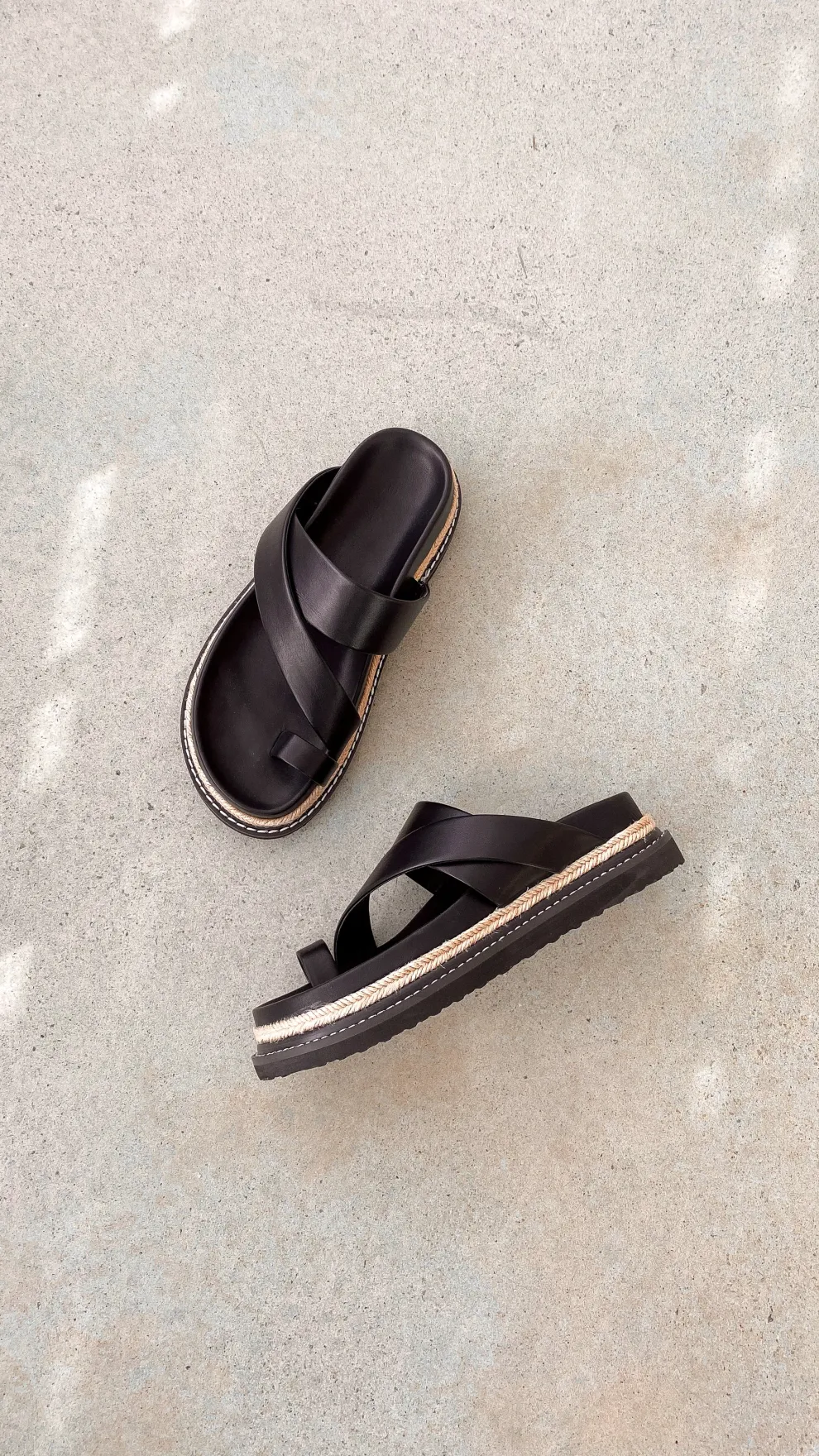 Armas Slide - Black
