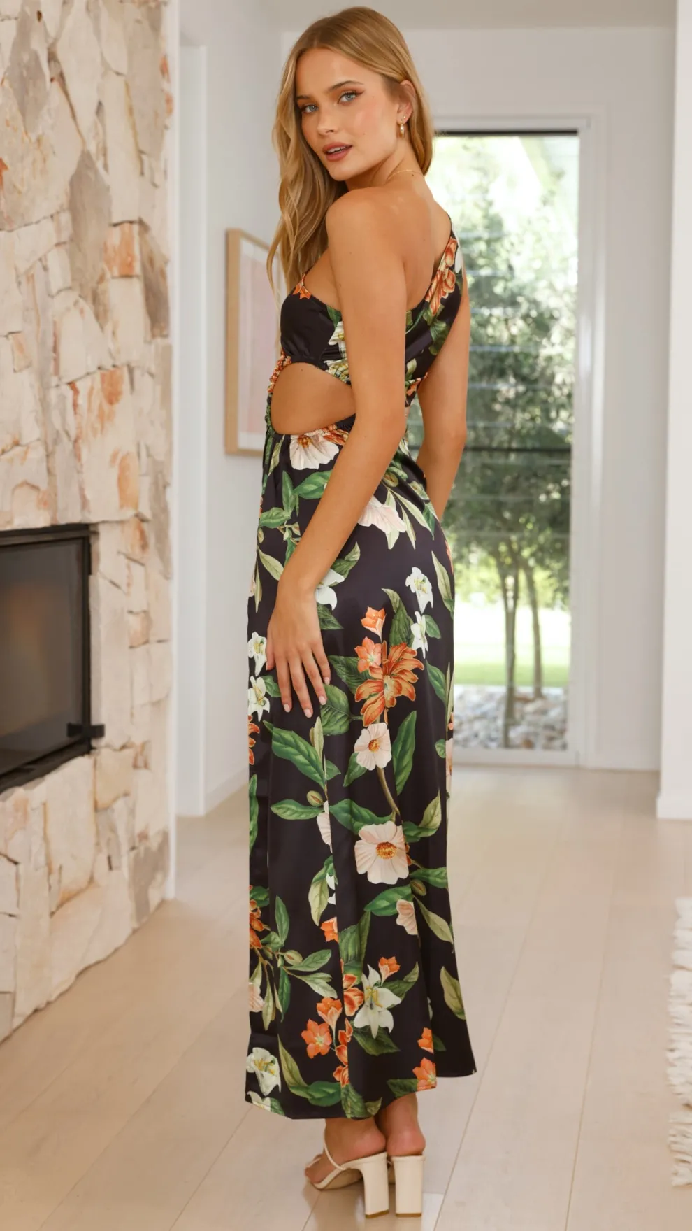 Barzilio Dress - Maiori Black