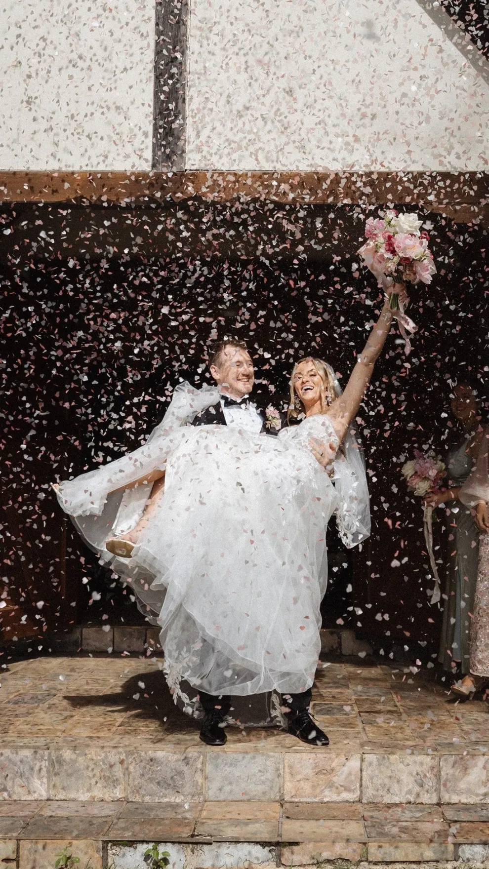 Biodegradable Confetti Cannon – Pink & White Hearts