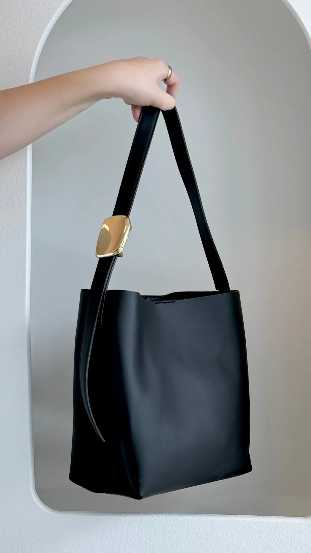 Francesca Shoulder Bag - Black