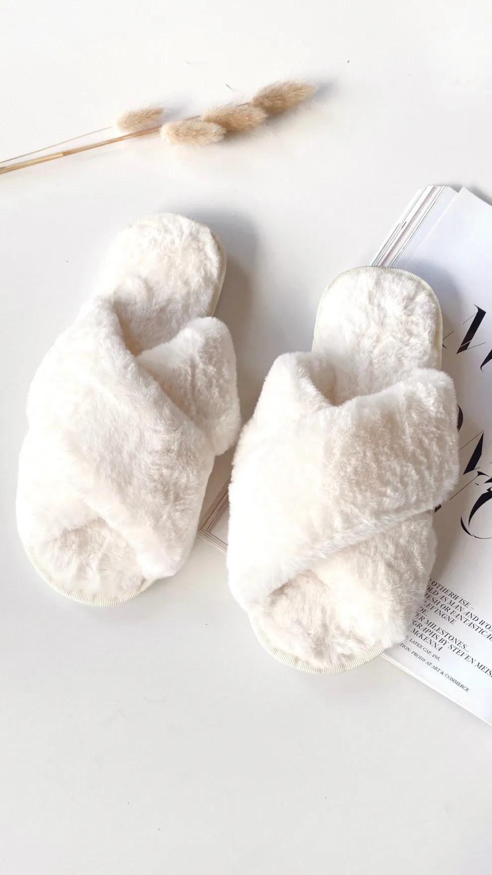 Jessica Fluffy Slippers - White