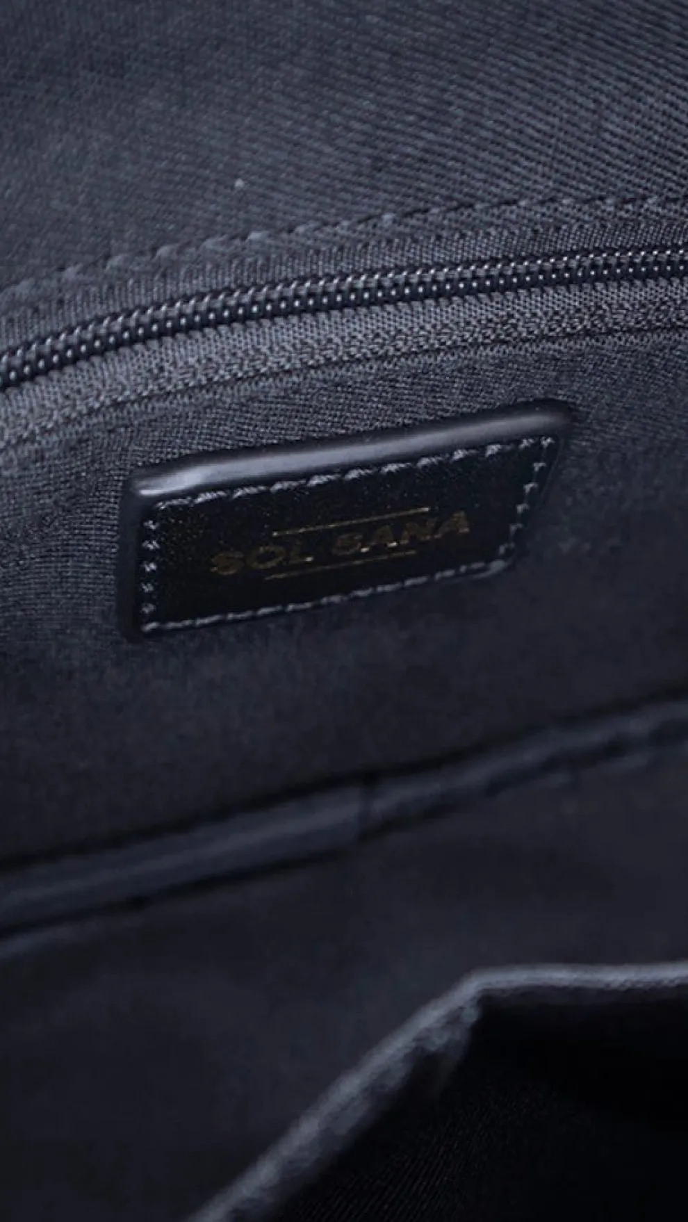 Sol Sana Camera Bag - Black/Gold