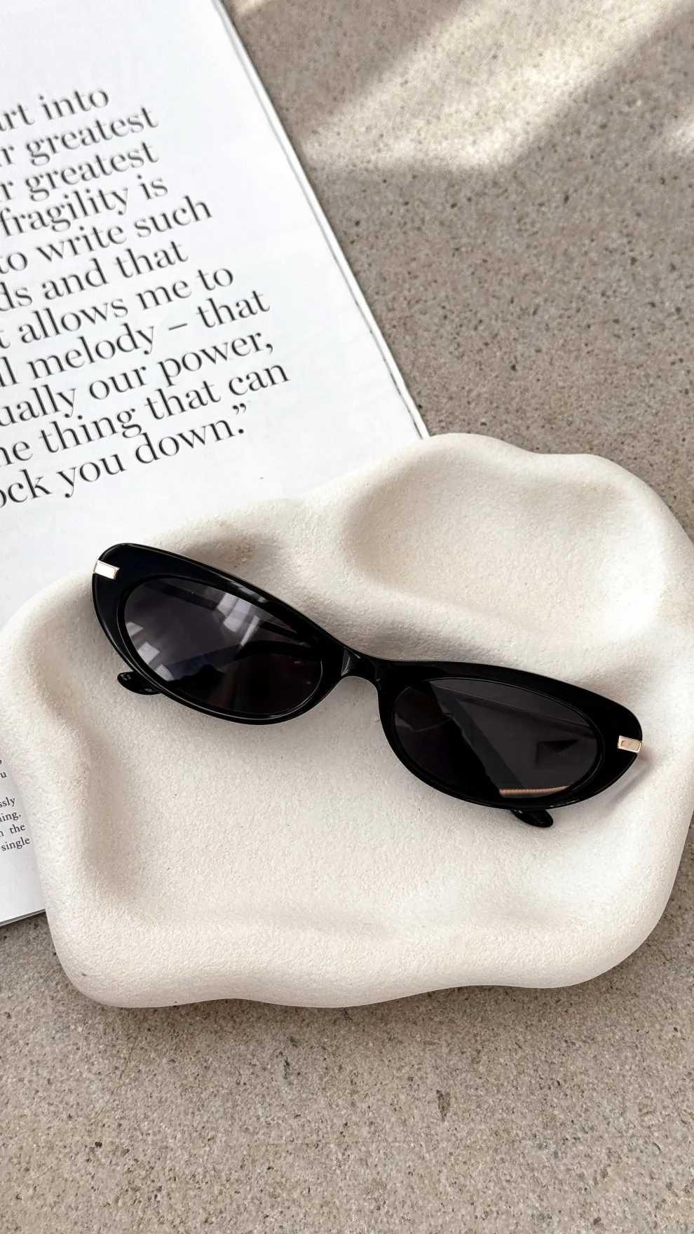 The Rae Sunglasses - Black / Black
