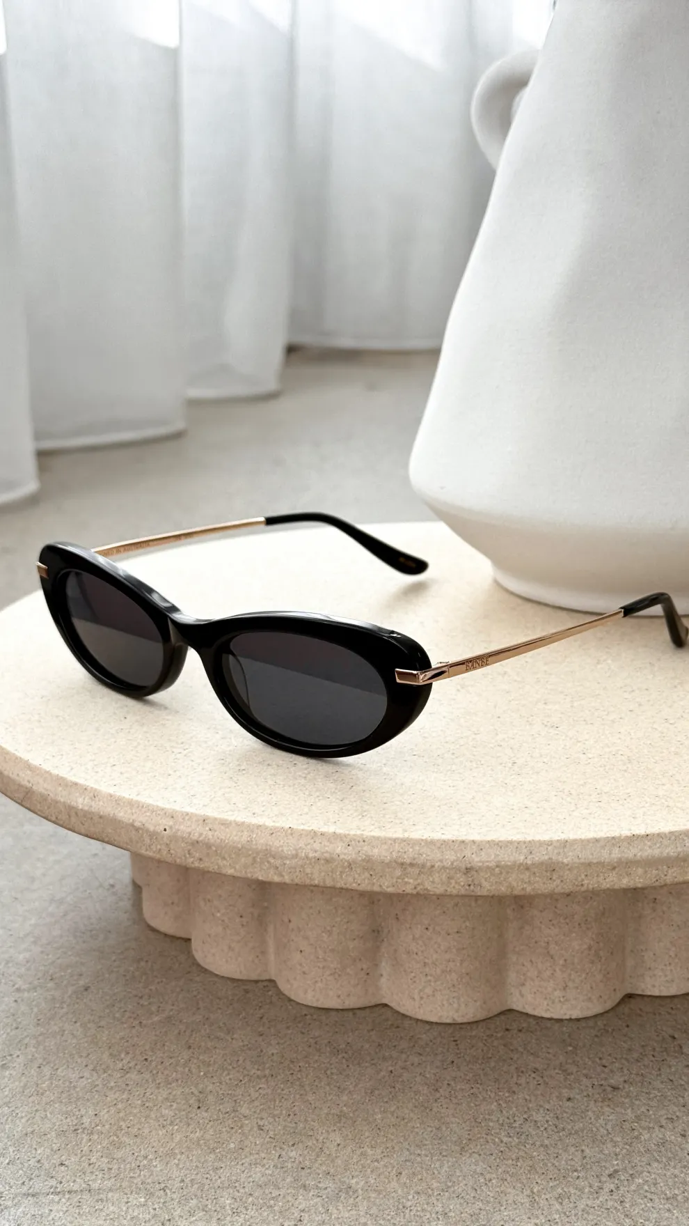 The Rae Sunglasses - Black / Black