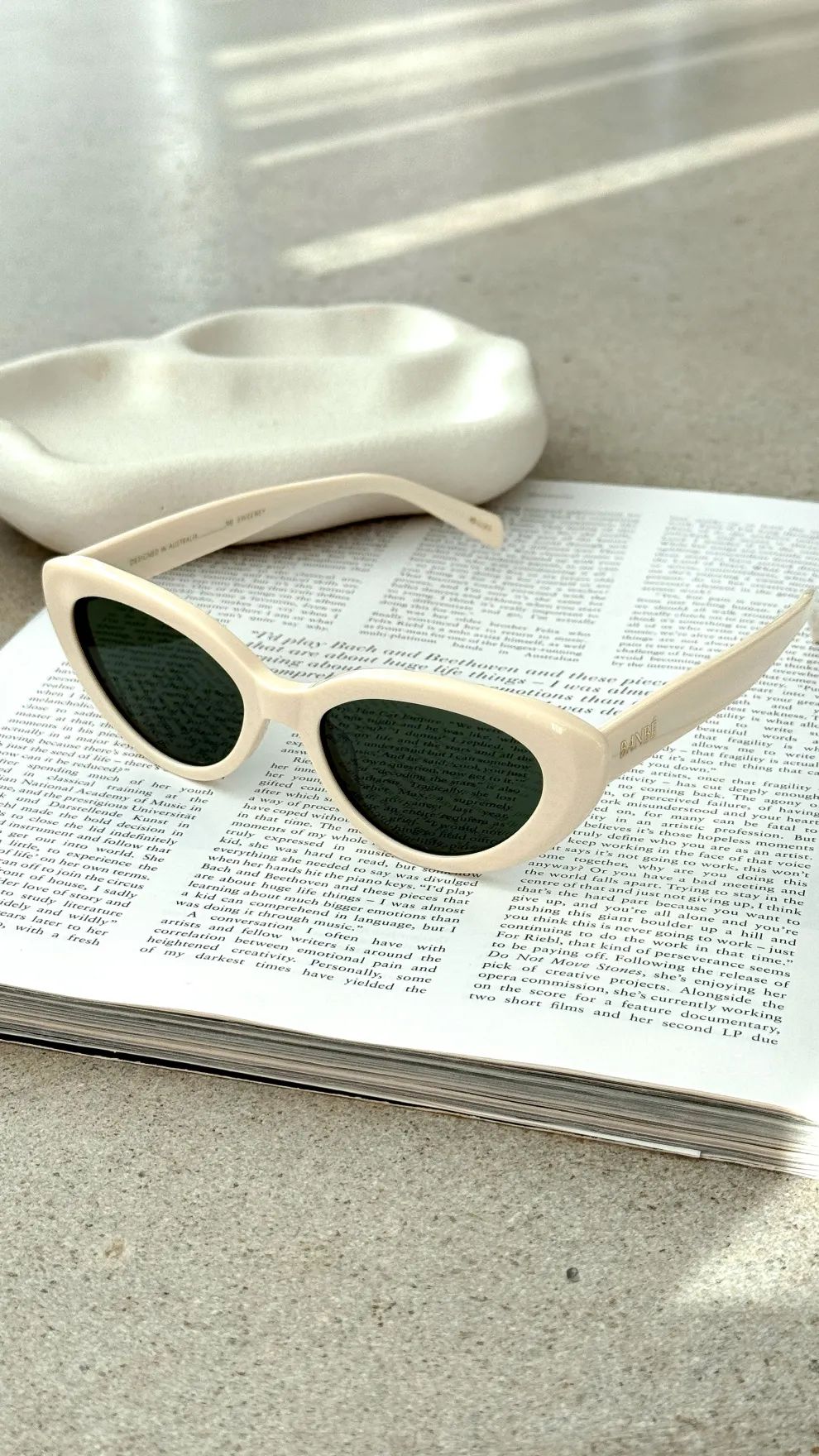 The Sweeney Sunglasses - Ivory / Green