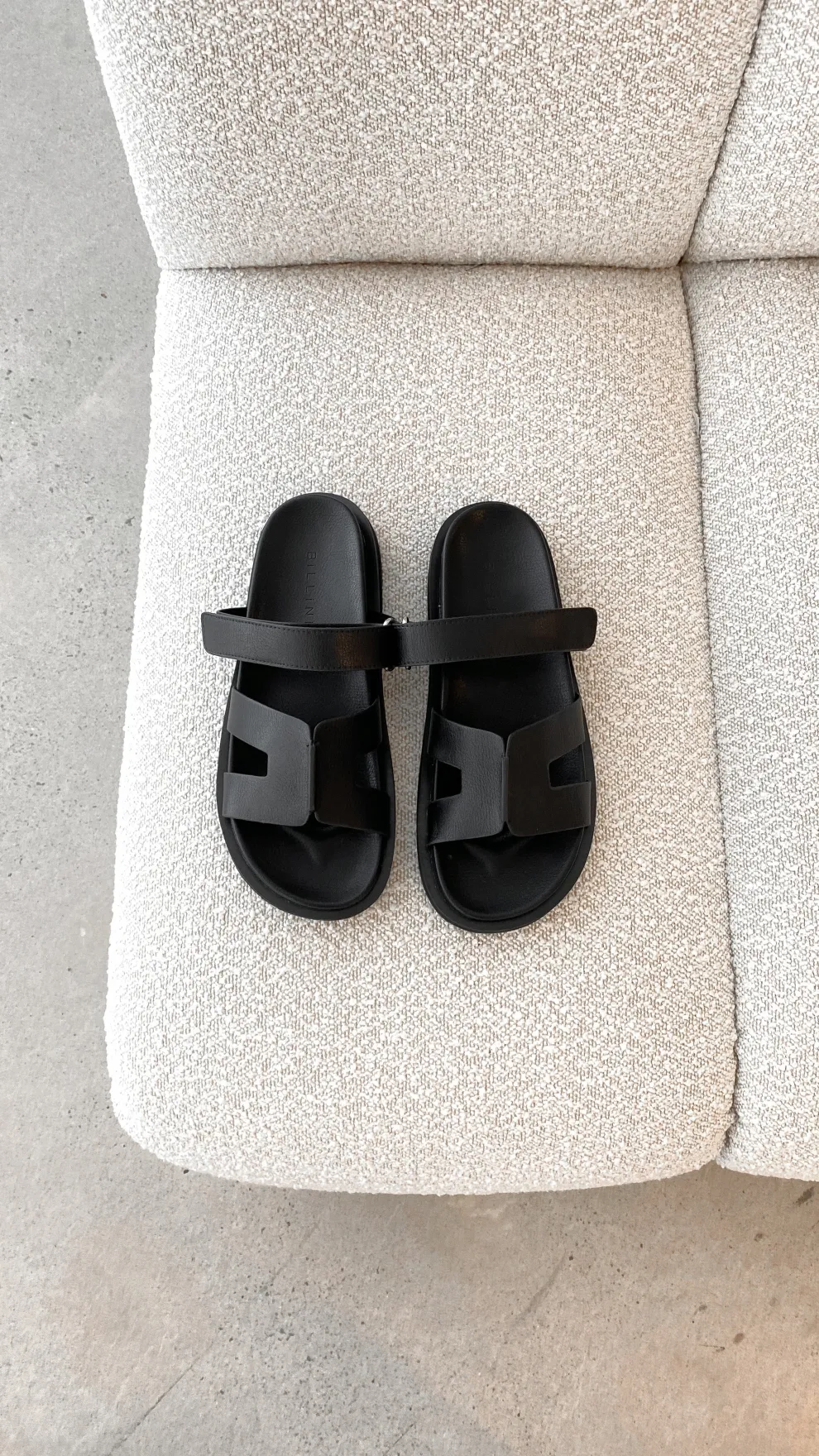 Theon Slides - Black