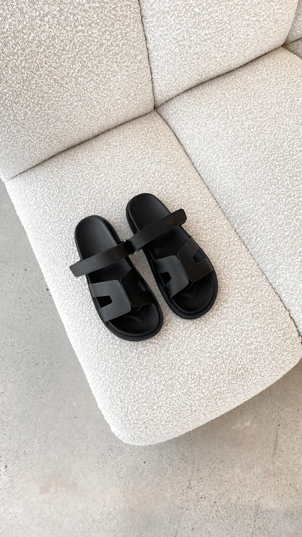 Theon Slides - Black